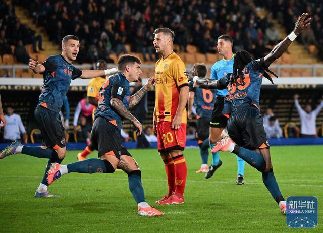 เซเรีย อา | นาโปลีพ่ายแพ้ต่อเลชเช่ | ผู้เล่น | อีซัค