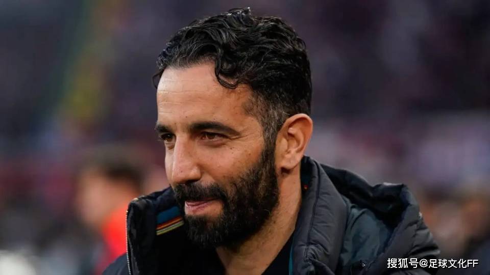 แมนเชสเตอร์ ยูไนเต็ด ใกล้จะบรรลุข้อตกลงในการเซ็นสัญญากับกองกลางที่น่าตื่นเต้น โดยฟาบริซิโอ โรมาโน่ ยืนยันค่าตัวในการย้ายทีมแล้ว