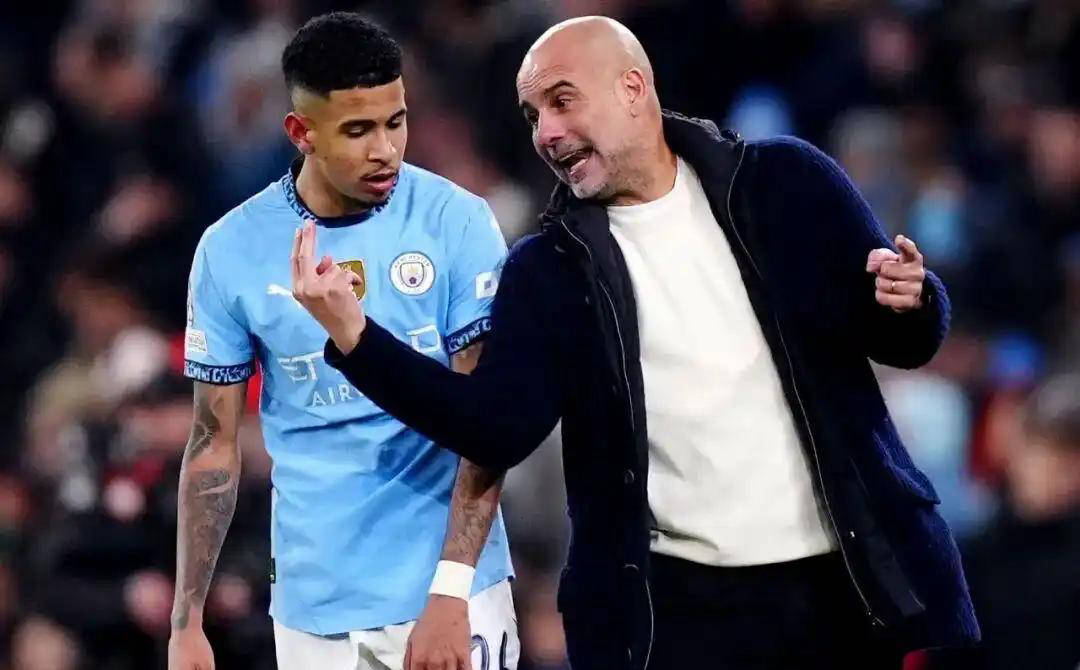 ความโกรธของกวาร์ดิโอลา: จอมเลี้ยงบอลแห่งลาลีกาหลงทางในพรีเมียร์ลีก ทำประตูได้เพียงครั้งเดียวในสองปี ขณะที่การนับถอยหลังการอำลาเริ่มต้นขึ้น_แมนเชสเตอร์ ซิตี้_ปีก_โอกาสทำประตู