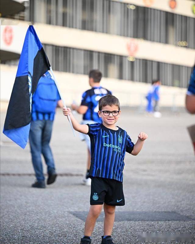 เมื่อเปรียบเทียบกับข้อมูลแชมเปียนส์ลีกของฤดูกาลที่แล้วในช่วงเวลาเดียวกัน อินเตอร์อาจต้องการชัยชนะสองนัดติดต่อกันเพื่อผ่านเข้าสู่รอบแปดทีมสุดท้าย _แมตช์_ ลิเวอร์พูล มาร์กเซย