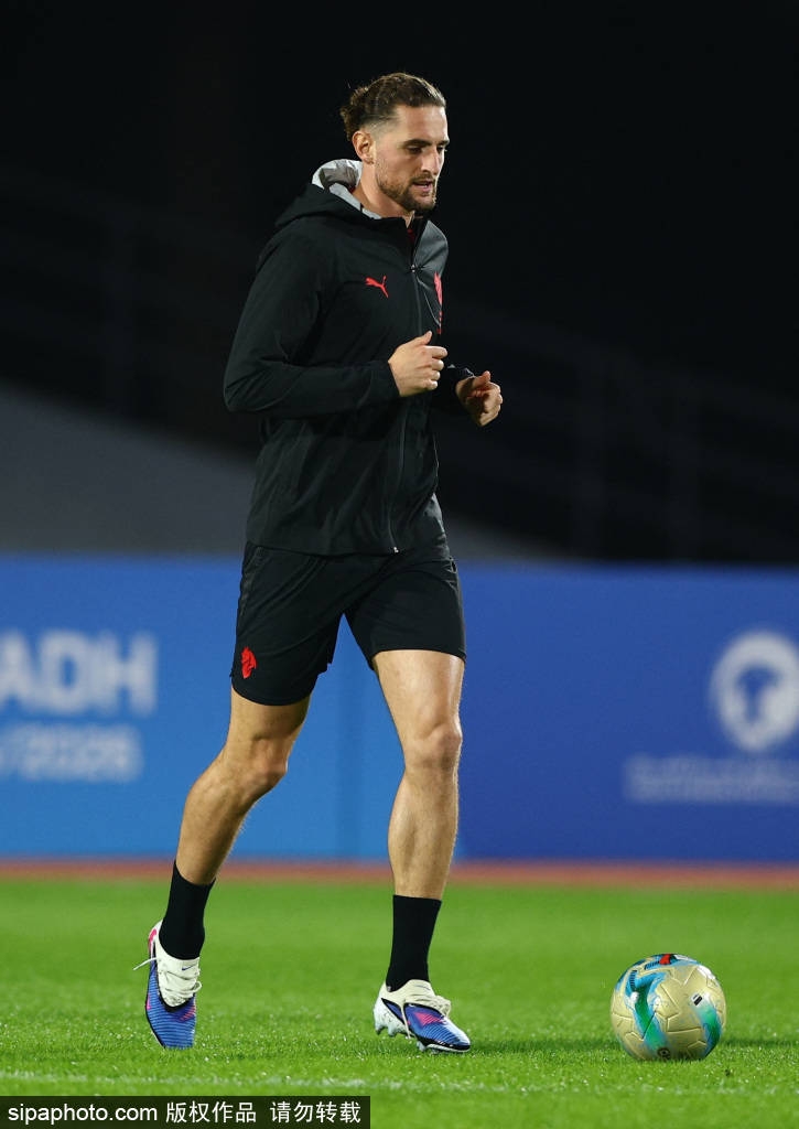 2-0: ผลงานอันยอดเยี่ยมของ ราสมุส ฮอยลุนด์ พา นาโปลี ผ่าน เอซี มิลาน เข้าสู่รอบชิงชนะเลิศซูเปอร์คัพ การแข่งขัน: อินเตอร์ มิลาน พบ แมนเชสเตอร์ ยูไนเต็ด