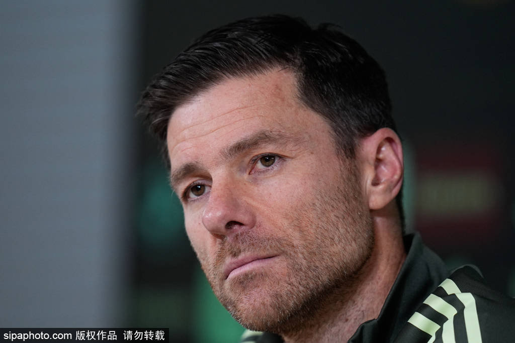 จากชูสเตอร์ถึงชาบี อลอนโซ: วันที่เซบีย่าเขย่าม้านั่งสำรองเบอร์นาเบว จุดประกายจากแมตช์บาร์เซโลนา: เรอัล มาดริด พบ บาร์เซโลนา แชมเปียนส์ลีก