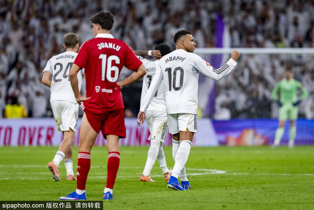 ลาลีกา - เอ็มบัปเป้ยิงครบ 59 ประตูในฤดูกาลนี้ เทียบสถิติของโรนัลโด้; เรอัล มาดริด 2-0 เซบีญ่า 10 คน โรดรีโก้ทะลุเข้าเขตโทษ ซานเชซ