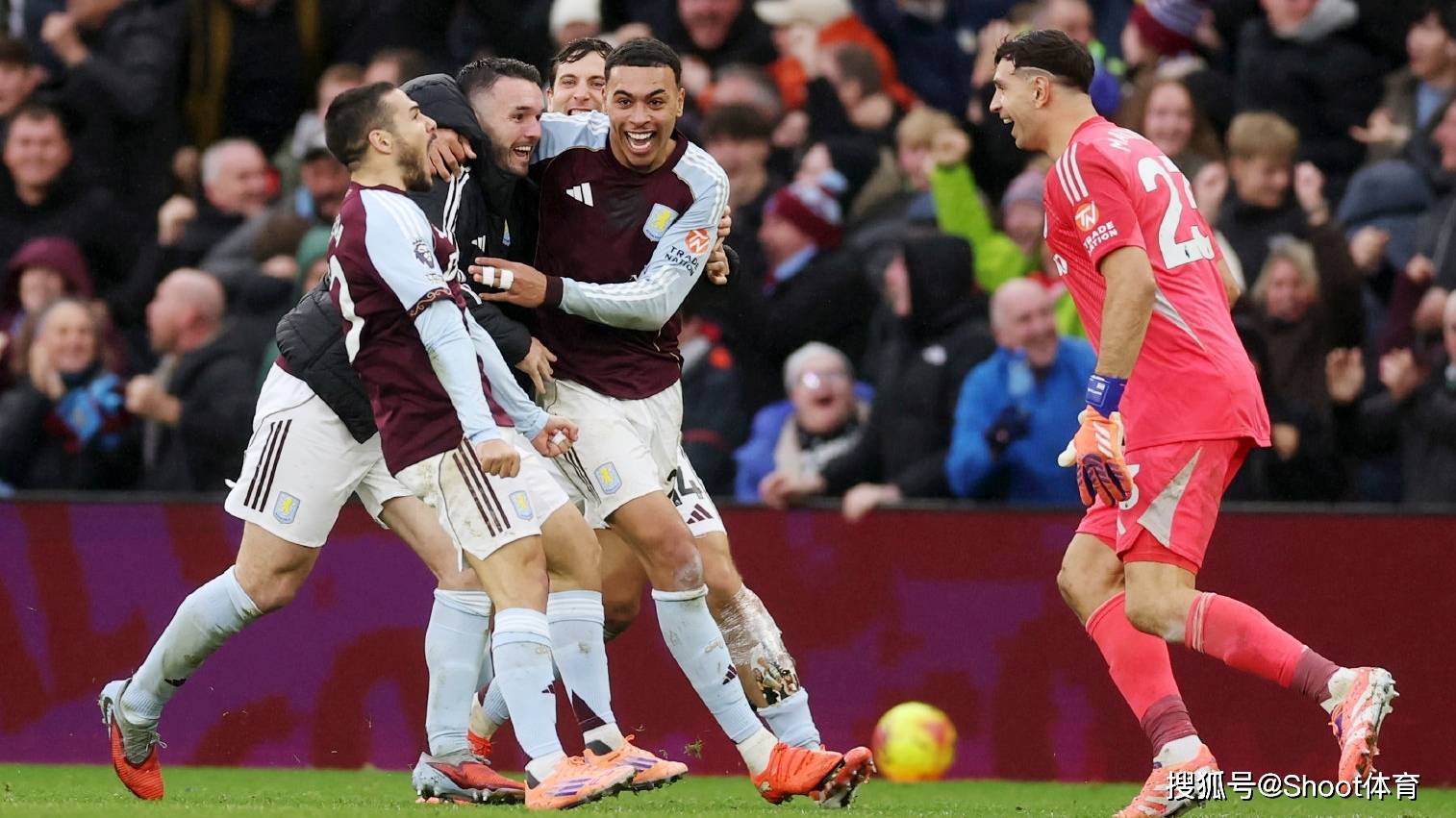 พรีวิวฟุตบอล: แอสตัน วิลล่า พบ แมนเชสเตอร์ ยูไนเต็ด, จีโรน่า พบ แอตเลติโก มาดริด, บียาร์เรอัล พบ บาร์เซโลนา, เรอัล เบติส พบ เกตาเฟ่_เยือน_อาร์เซนอล_บาเลนเซีย