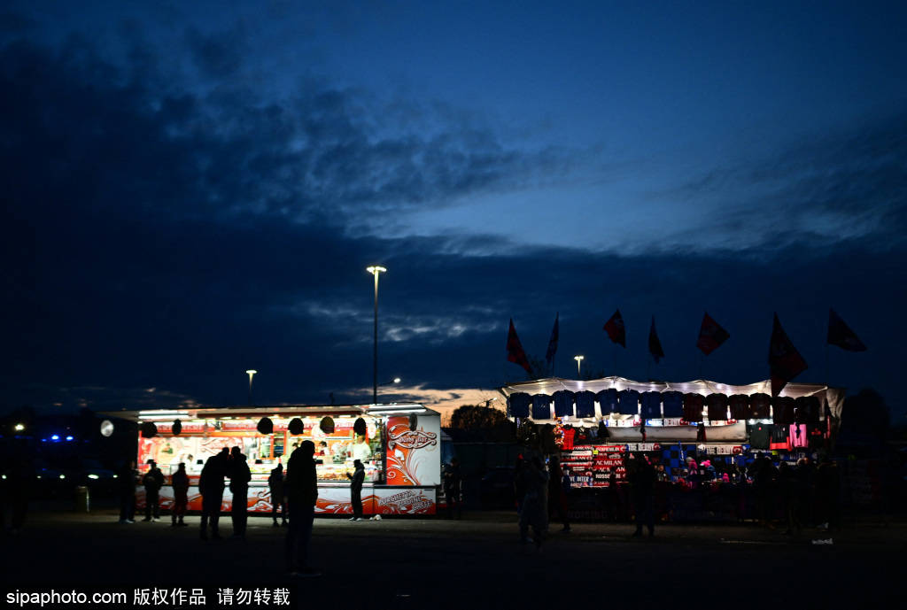 การย้ายทีมของเฟลิกซ์ ครูเกอร์ไปมิลาน: เรื่องราวและผลกระทบเบื้องหลังค่าฉีกสัญญา 13 ล้านยูโร แฟนบอล | การโจมตี | กลยุทธ์