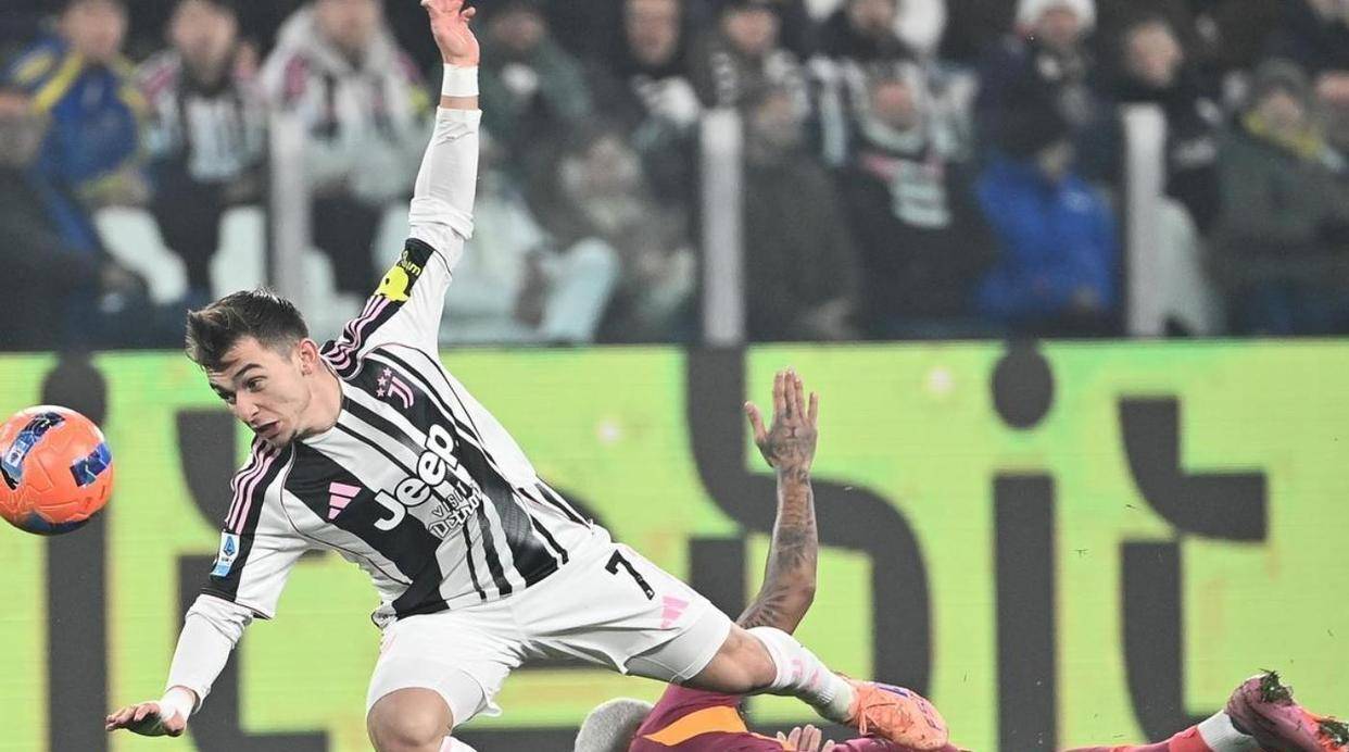 2-1: การแข่งขันเพื่อชิงตำแหน่งในแชมเปียนส์ลีกของเซเรียอาทวีความเข้มข้นขึ้นเมื่อยูเวนตุสคว้าชัยชนะติดต่อกันเป็นครั้งที่สามเพื่อกลับเข้าสู่ห้าอันดับแรกอีกครั้ง โดยตามหลังตำแหน่งแชมเปียนส์ลีกเพียงหนึ่งคะแนน ยูเวนตุส, โรม่า, อินเตอร์