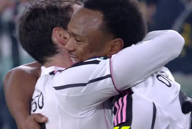 การแข่งขันชิงแชมป์เซเรียอาเริ่มชัดเจน: โรม่าพ่ายแพ้สี่นัดติดต่อกันกับทีมชั้นนำ ยูเวนตุสไล่ตามอินเตอร์อย่างใกล้ชิด ขณะที่สี่ยักษ์ใหญ่ต่อสู้กันอย่างดุเดือด_นาโปลี_ยูเวนตุส