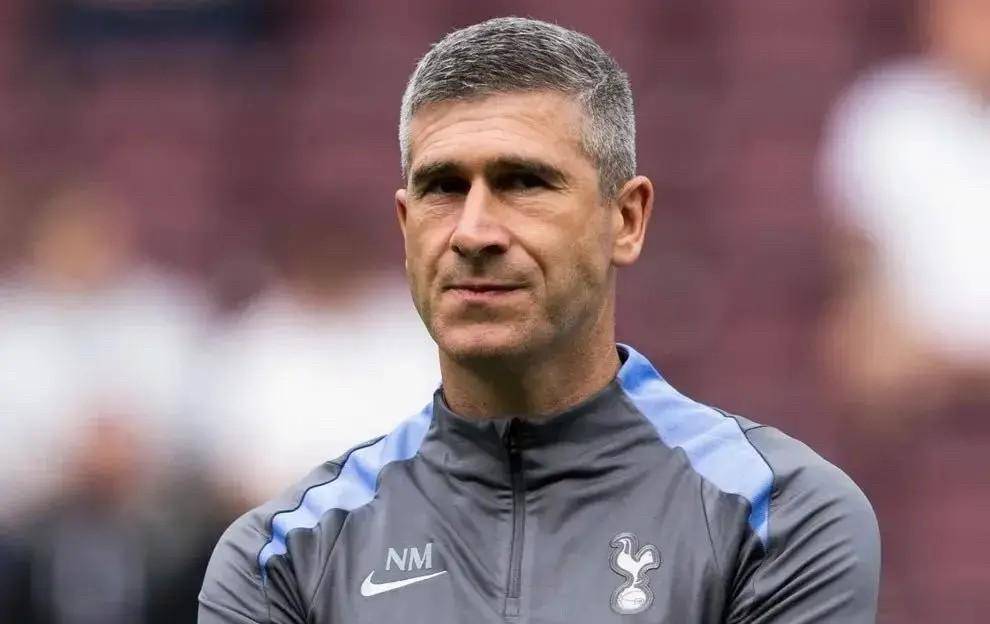 ภัยพิบัติแผ่นดินไหวด้านความมั่นคงแห่งชาติ! หลังจากคว้าแชมป์ พวกเขาก็กวาดล้างผู้เล่นคนสำคัญถึงแปดคนในคราวเดียว ผู้จัดการคนใหม่กลับเป็นโค้ชผู้ช่วยของท็อตแน่ม ฮ็อตสเปอร์! มอนต์โกเมอรี ซีซั่น กาดูเอ