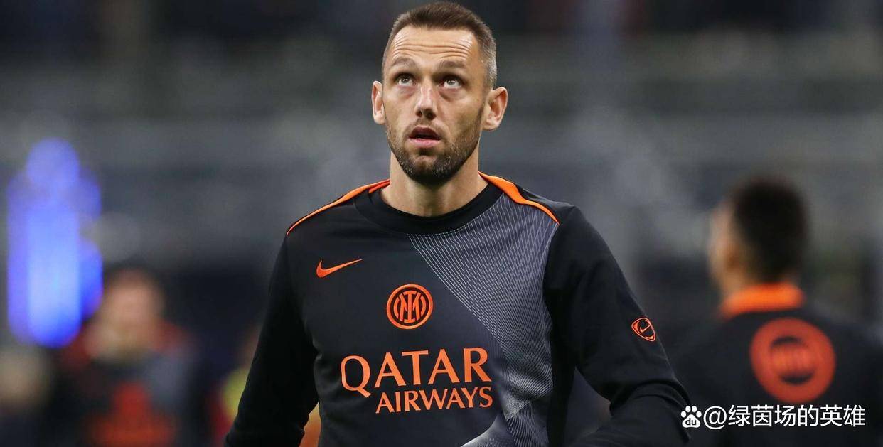 เดอ ลิกต์ อาจอำลา อินเตอร์ มิลาน ในช่วงตลาดซื้อขายนักเตะฤดูหนาวเพื่อตามหาตำแหน่งในยุโรป _ซัสซูโอโล_ _การหมุนเวียน_ _นักเตะดาวรุ่ง_