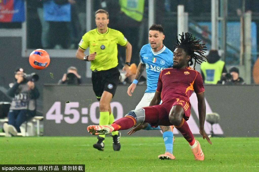 โรม่าและเจนัวเจรจาซื้อขายนักเตะช่วงฤดูหนาว: ข้อตกลงแลกเปลี่ยนตัวพิสเซลลีและเฟเนอรัปกลายเป็นจุดสนใจหลัก _การย้ายทีม_ _กองกลาง_ _แฟนบอล_