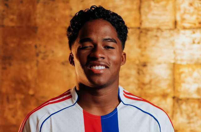 กองหน้าดาวรุ่งวัย 19 ปีของเรอัล มาดริด ย้ายทีมแบบยืมตัว: การลงทุน 70 ล้านยูโรทำให้ดาวรุ่งต้องออกไปท้าทายตัวเองเป็นเวลา 6 เดือนก่อนกลับมา_เอนดริค_โบนัส_ยูโร