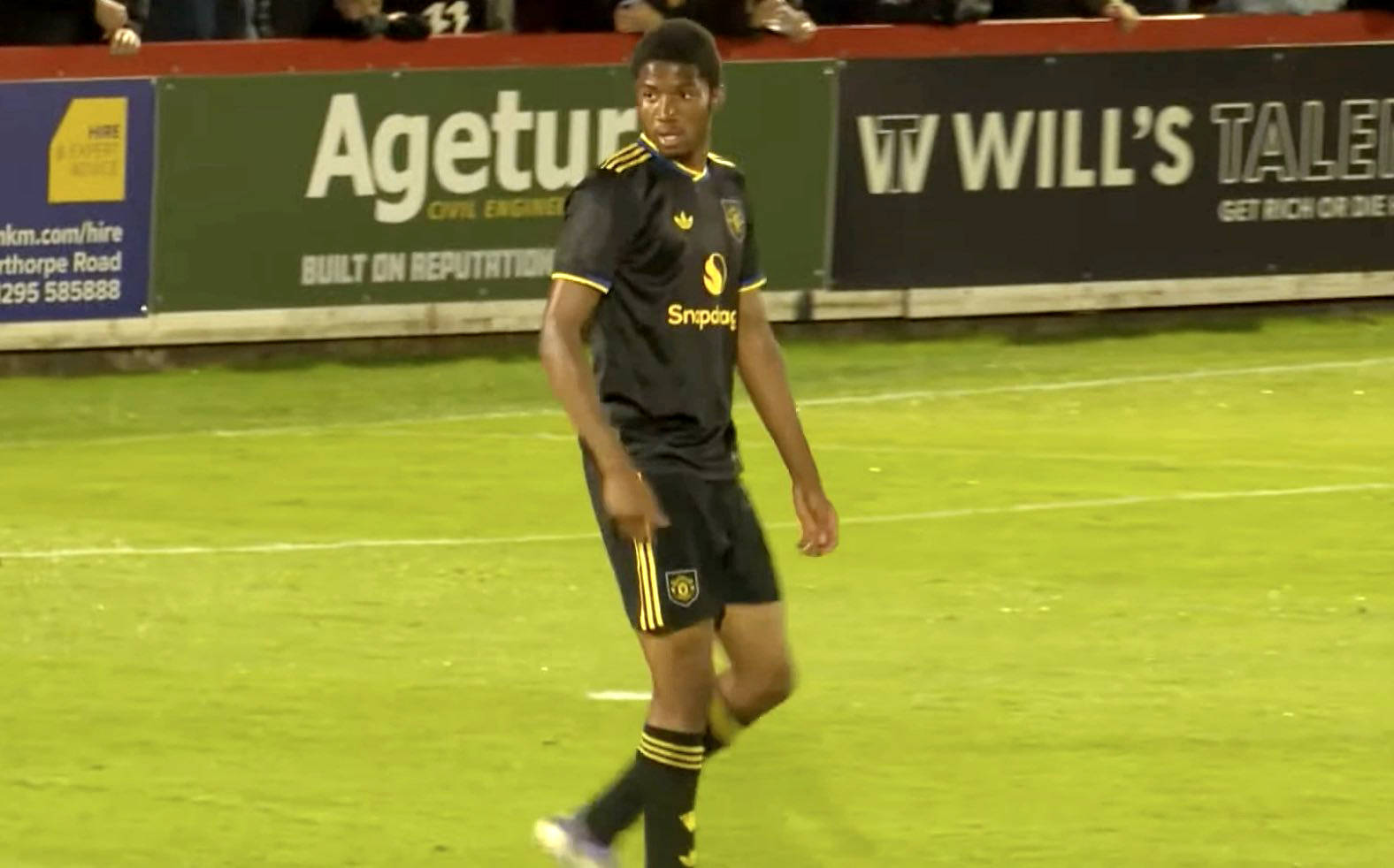 แมนเชสเตอร์ ยูไนเต็ด: นักเตะทุกคนคิดว่าตัวเองเป็นอัจฉริยะหรือไม่? ดาวรุ่งไม่พอใจการถูกมอบหมายให้เล่นทีมสำรอง เชื่อว่าควรได้เป็นกองหน้าตัวที่สอง_โอบี_รูเบน อโมริม_อาร์เซนอล